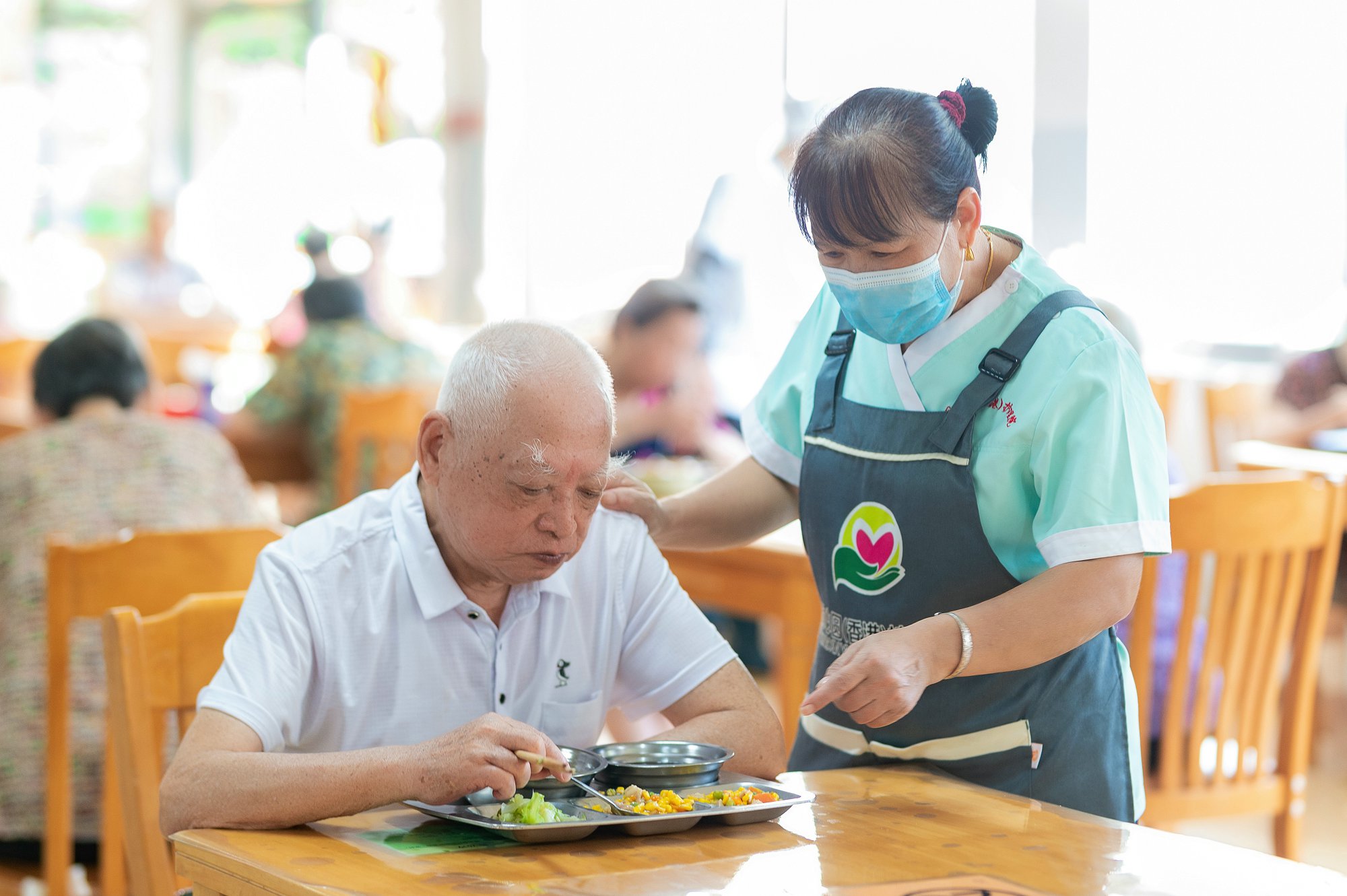 享受美食